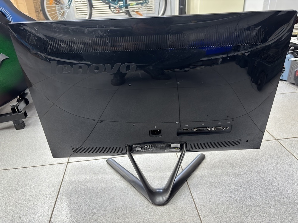 Монитор LG LI2321SWA