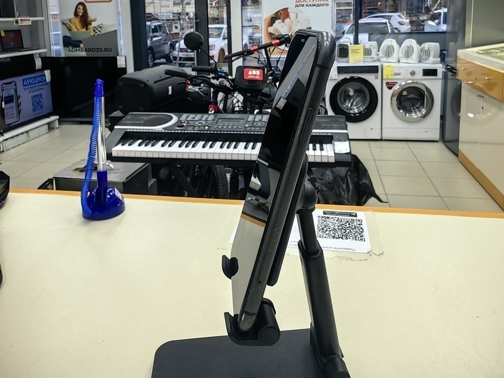 Смартфон Apple iPhone 11 64Gb