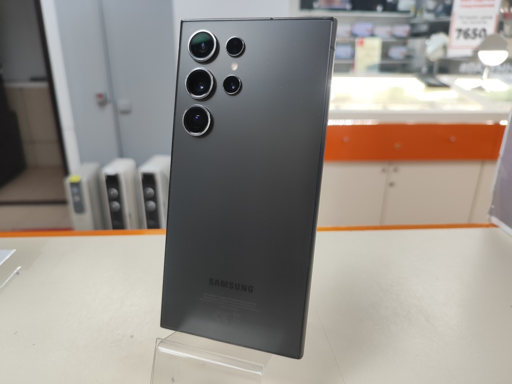 Смартфон Samsung Galaxy S24 Ultra 12/256