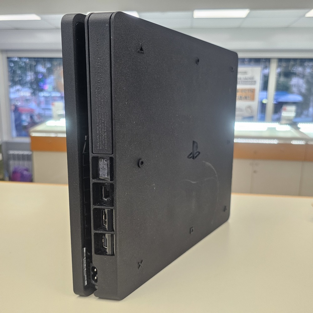 Игровая приставка PlayStation 4 Slim 500GB Игровая приставка PlayStation 4 Slim 500GB