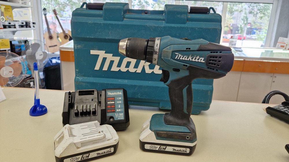 Шуруповерт Makita DF457D