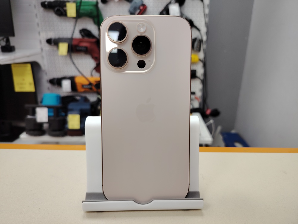 Смартфон Apple Iphone 16 Pro 256Gb