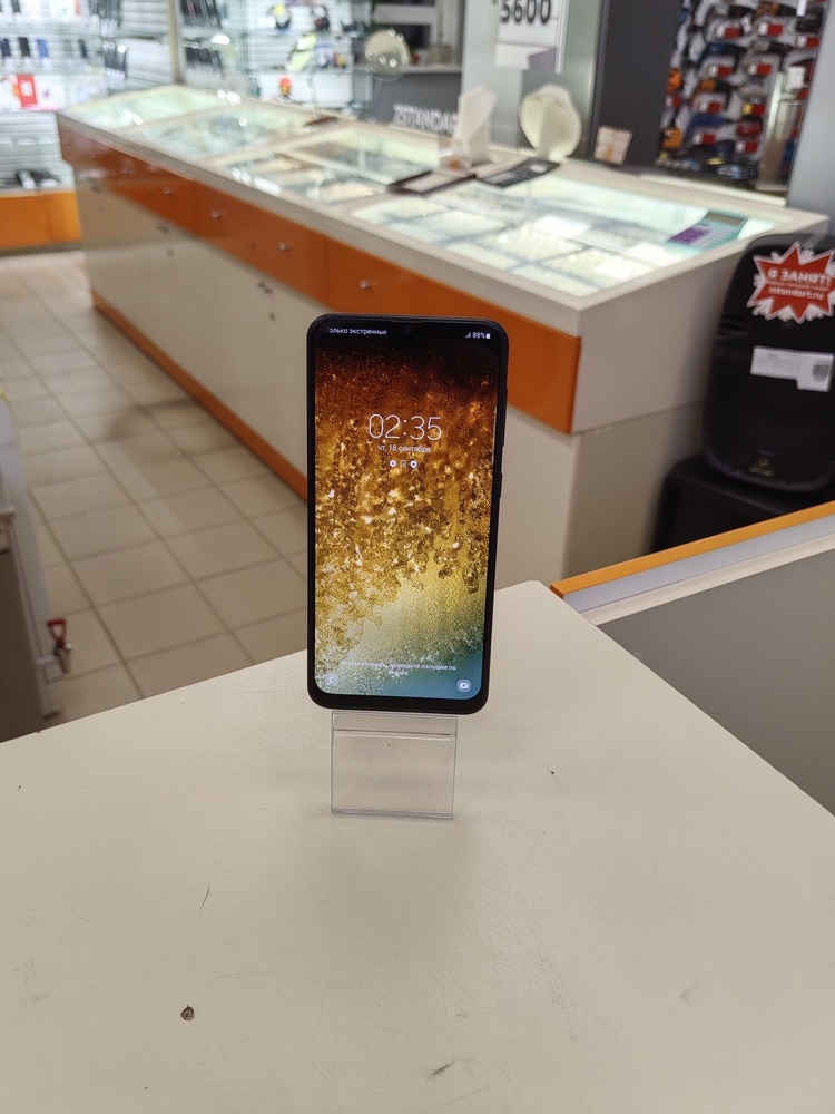 Смартфон Samsung Galaxy A20 3/32