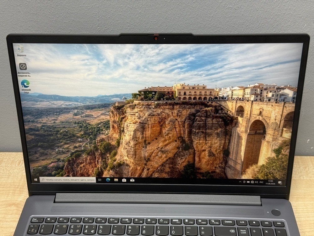 Ноутбук Lenovo IdeaPad Slim 3 15AMN8; Ryzen 3 7320, Radeon 610M, 8 Гб, 256 Гб, Нет