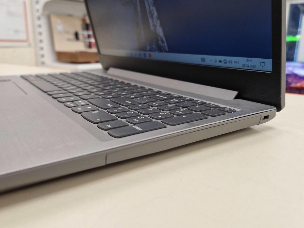 Ноутбук Lenovo IdeaPad 3; Ryzen 5 3500U, Radeon Vega 8, 8 Гб, 256 Гб, Нет