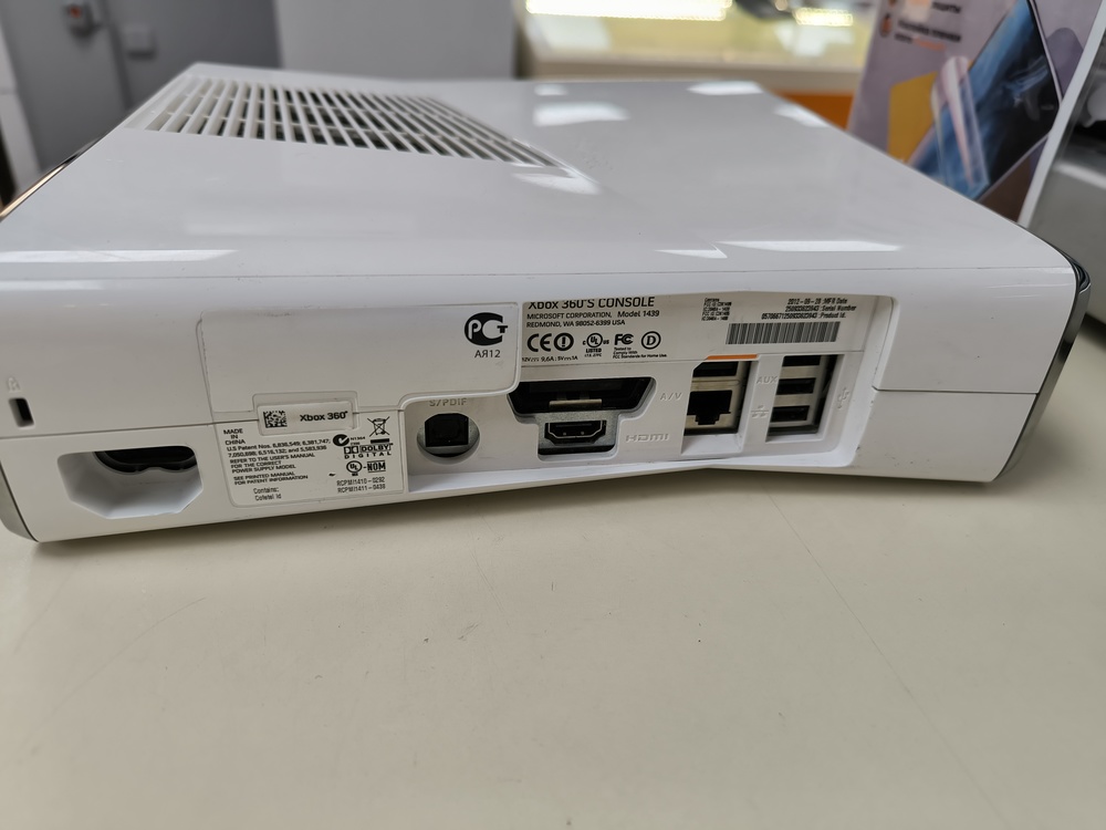 Игровая приставка Xbox 360 S