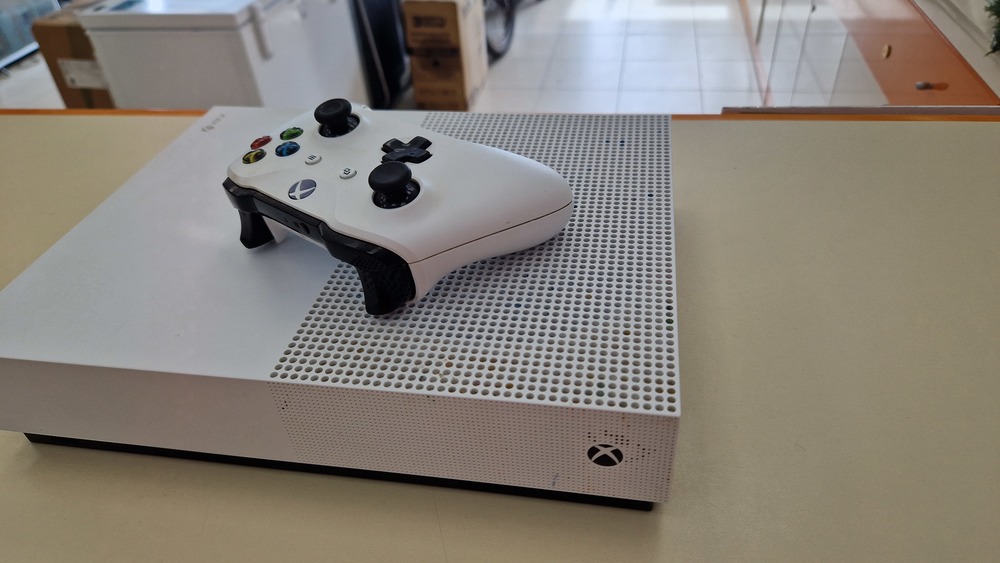 Игровая приставка Xbox One S Digital Edition 1TB