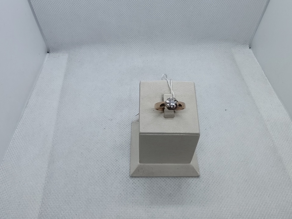 КОЛКМ585 КОЛЬЦО С КАМНЕМ (Au 585)