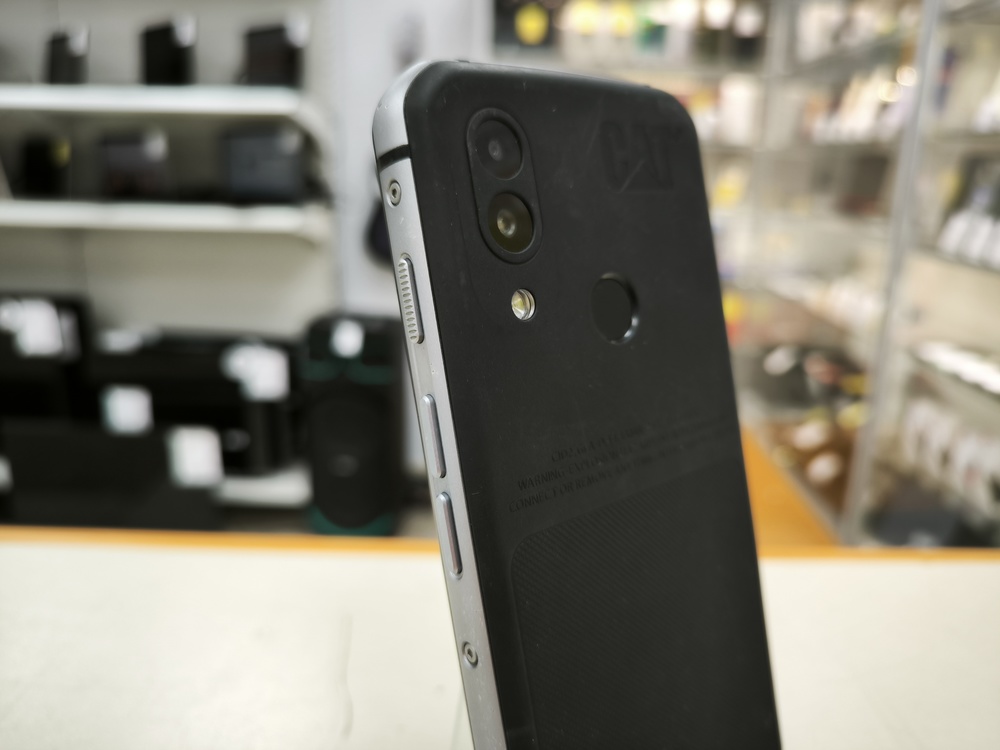 Смартфон CAT S62