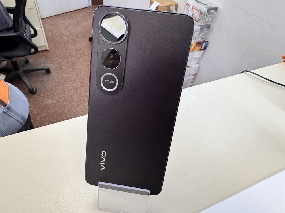 Смартфон Vivo V50 Lite 8/256