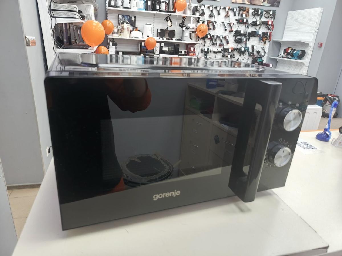 Микроволновая печь Gorenje MO17E1BH