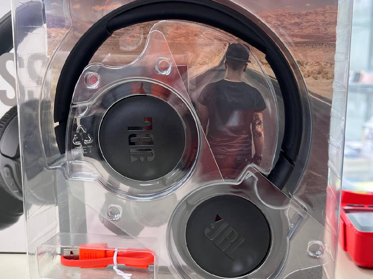 Наушники безпроводные JBL TUNE 560BT