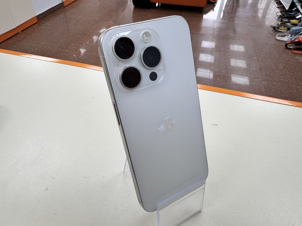 Смартфон Apple Iphone 15 Pro 128Gb