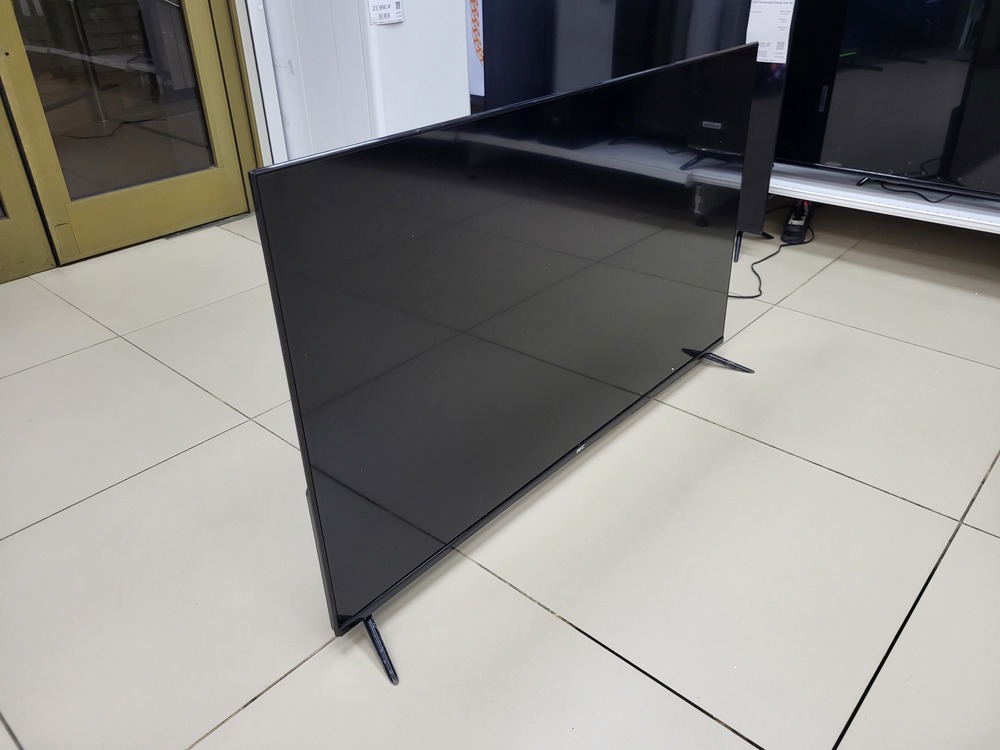 LED Телевизор HEC R1 50S