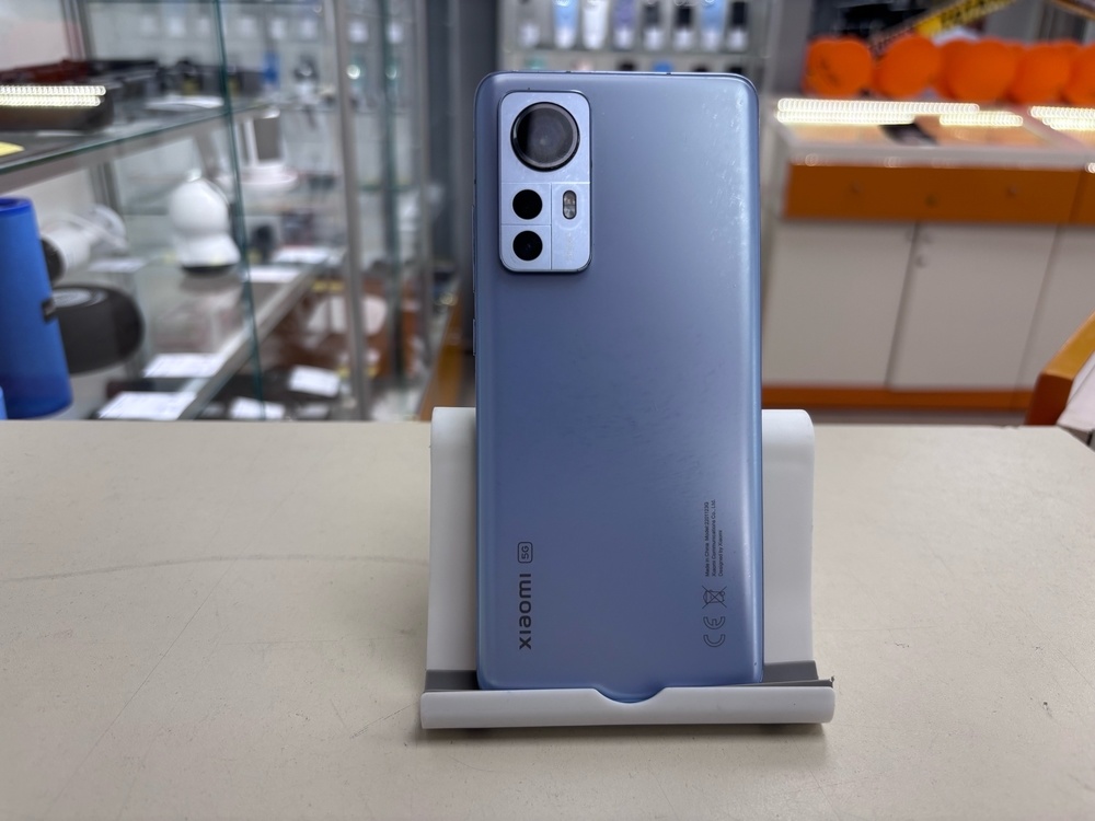 Смартфон Xiaomi 12 8/128
