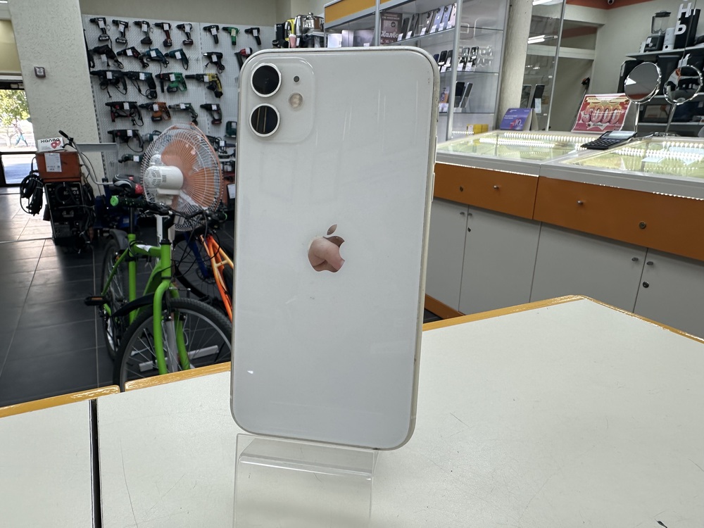 Смартфон Apple iPhone 11 64Gb