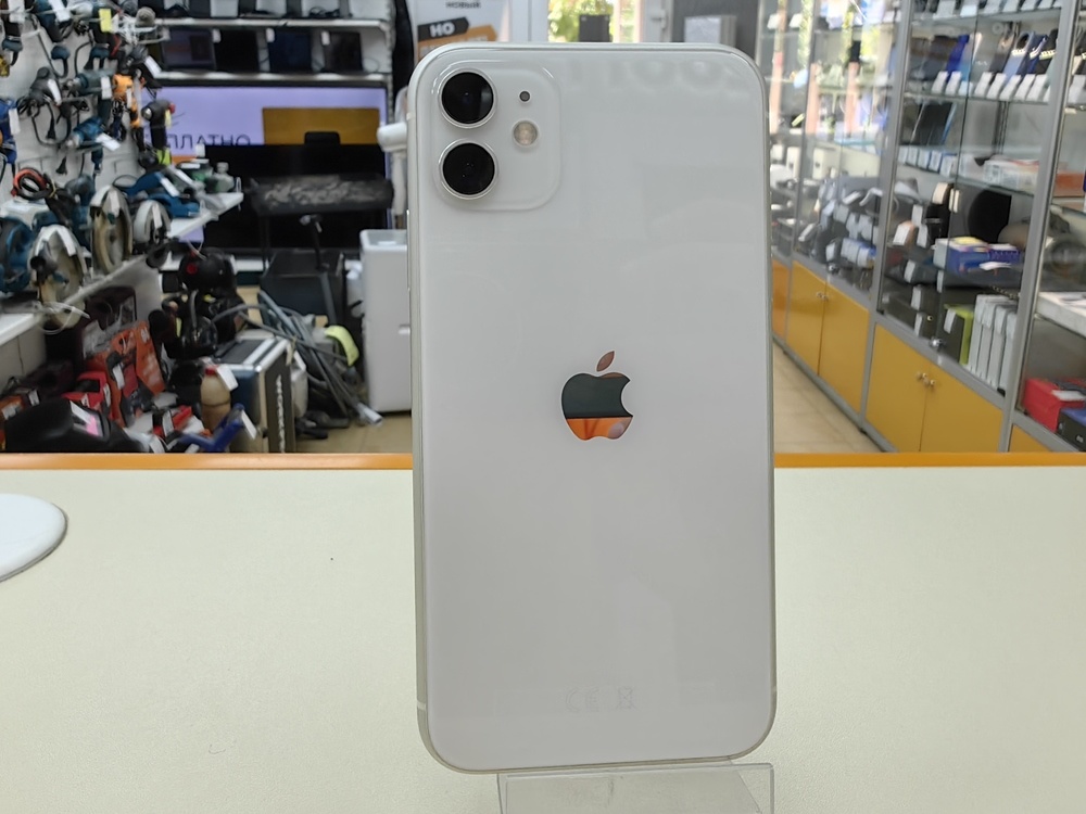 Смартфон Apple iPhone 11 64Gb