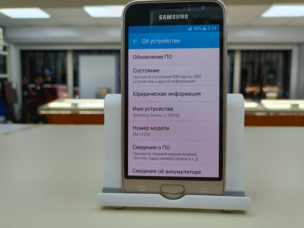 Смартфон Samsung Galaxy J1 2016 1/8