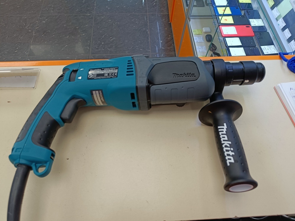 Перфоратор Makita HR2470FT