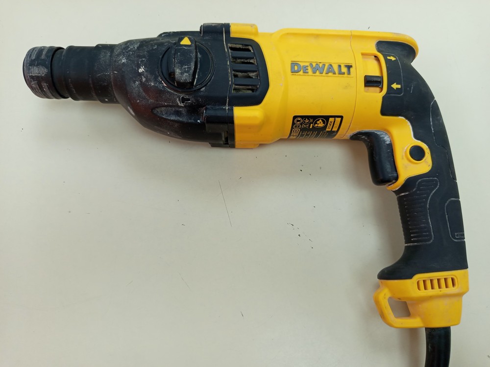 Перфоратор Dewalt D25133-KS
