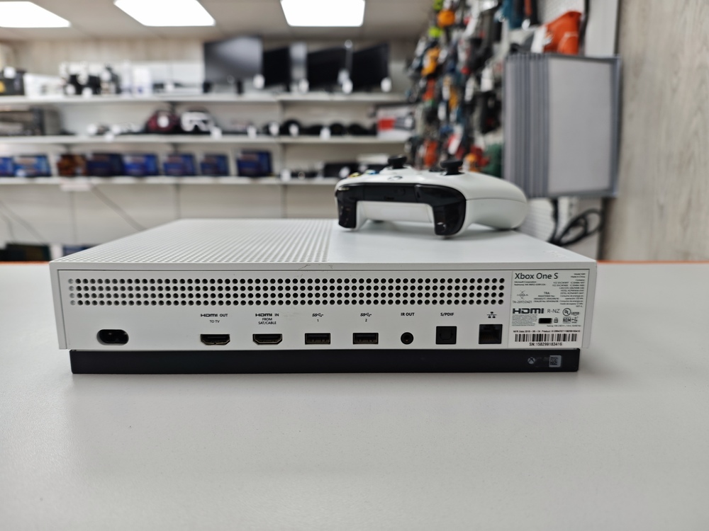 Игровая приставка Xbox One S 1TB