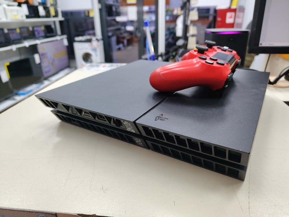 Игровая приставка PlayStation 4 FAT 1Tb