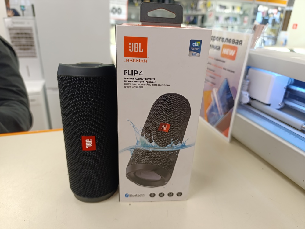 Портативная акустика JBL Flip 4