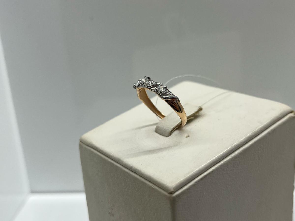 КОЛЬЦО С КАМНЯМИ (Au 585)