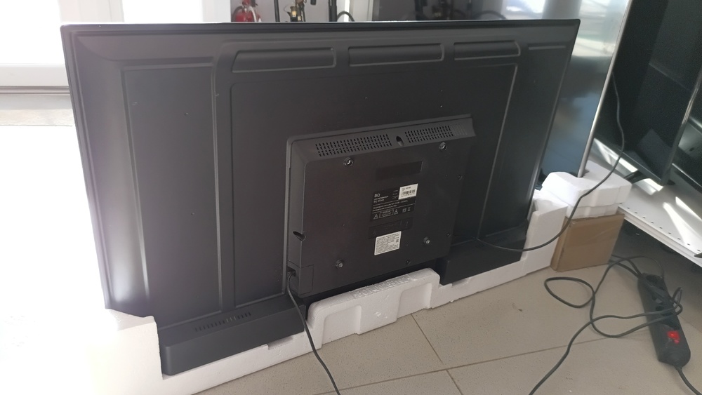 LED Телевизор BQ 4204B