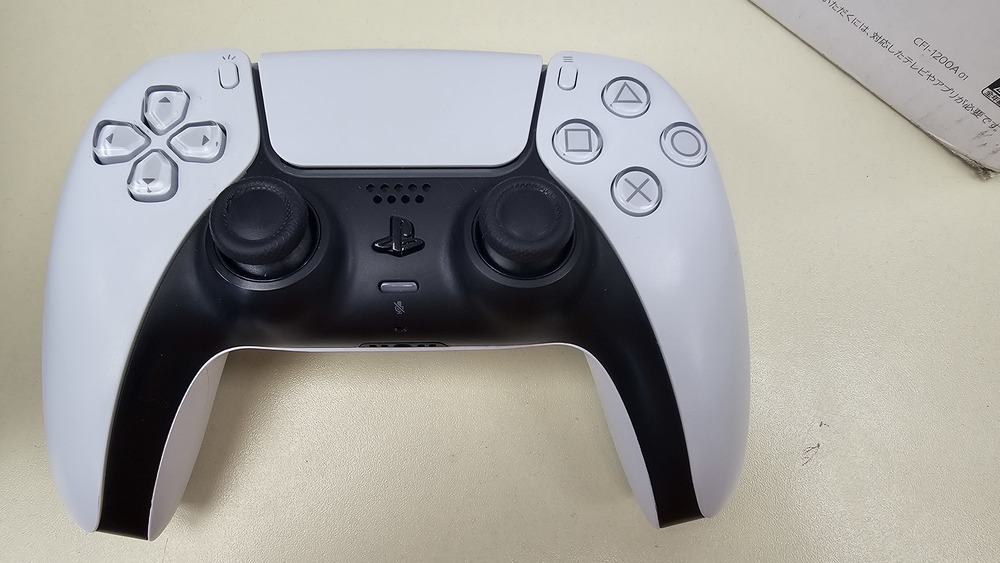 Игровая приставка PlayStation 5 825Gb (С дисководом)