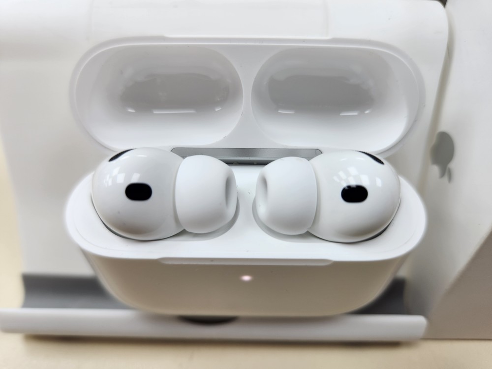 Наушники беспроводные Apple AirPods Pro 3 Gen