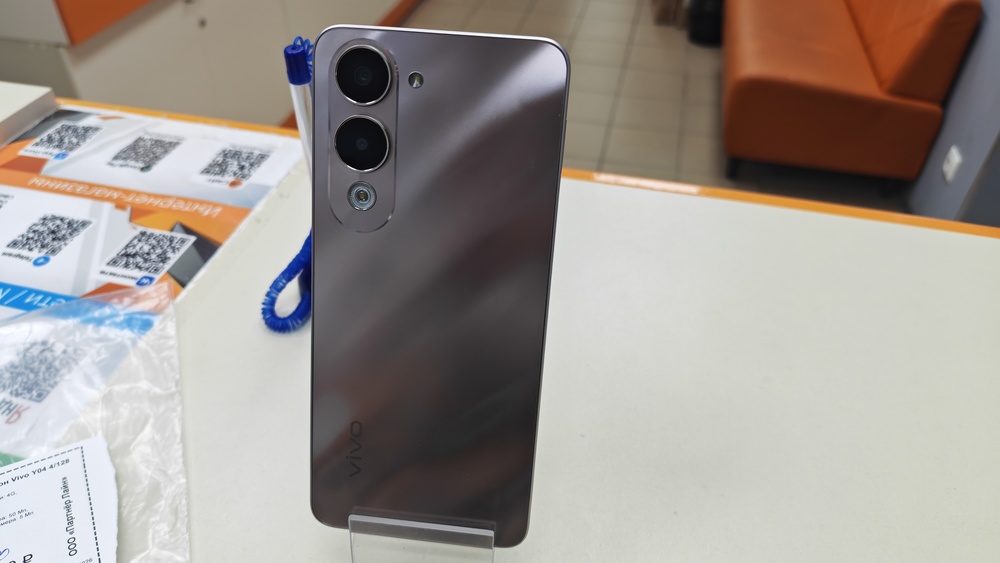 Смартфон Vivo Y04 4/128