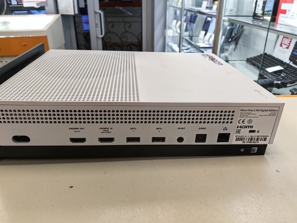 Игровая приставка Xbox One S 500Gb