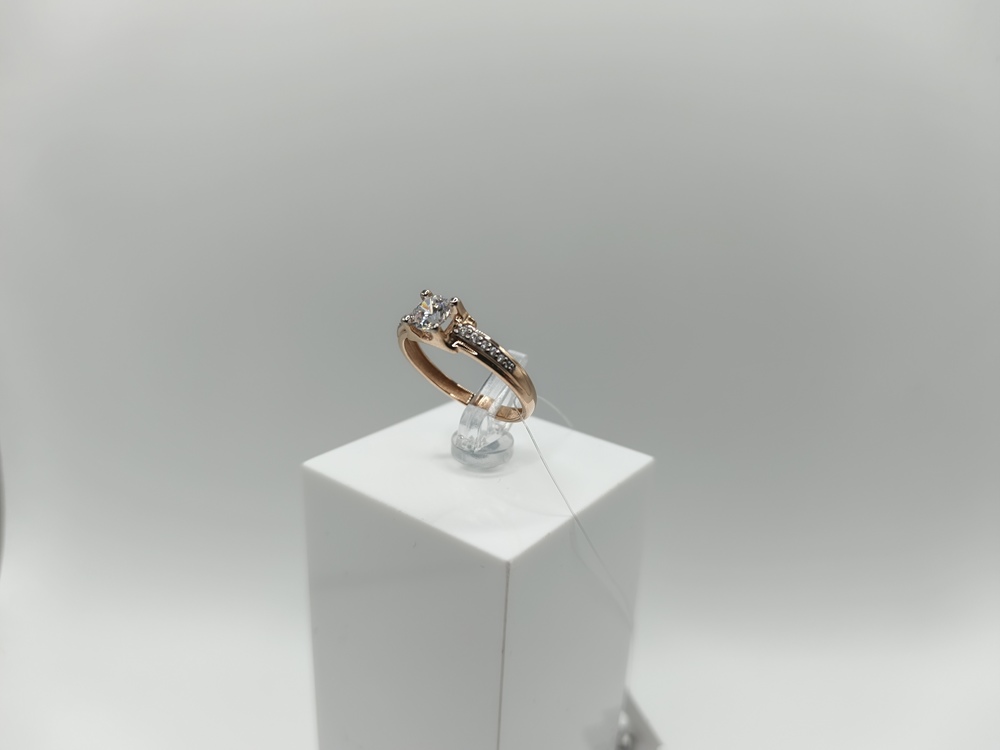 КОЛЬЦО С КАМНЯМИ (Au 585)