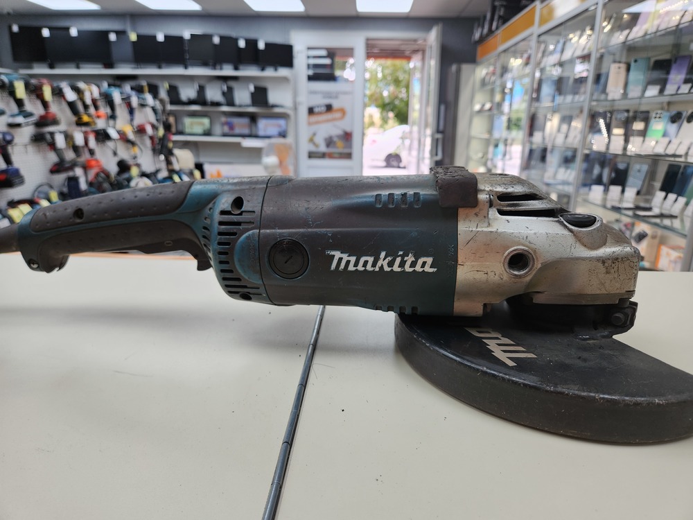 Угловая шлифмашина Makita GA9020S