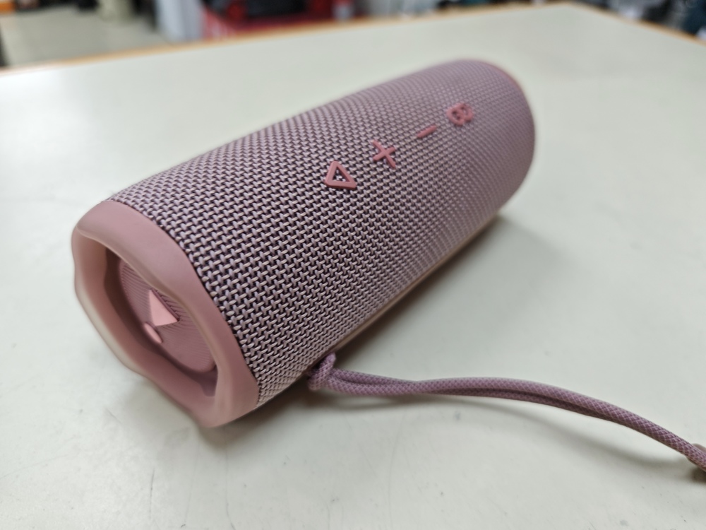 Портативная акустика JBL Flip 6;