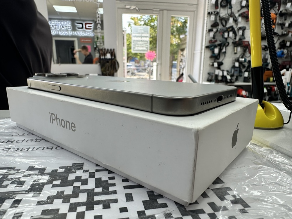 Смартфон Apple iPhone 15 Pro Max 256Gb