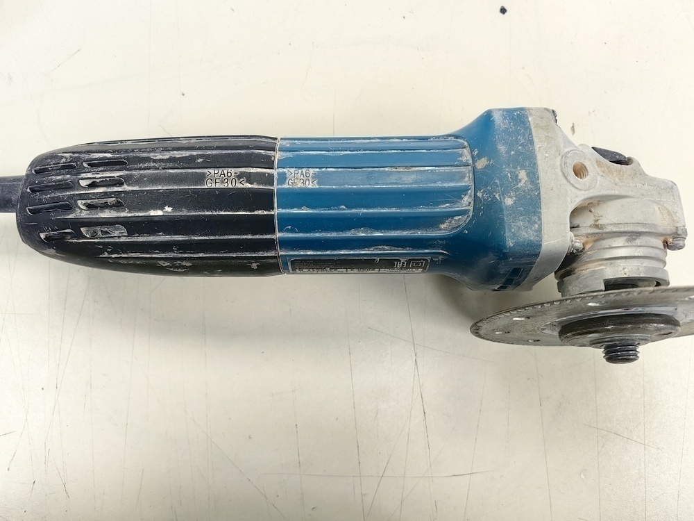 Угловая шлифмашина Makita GA5030.