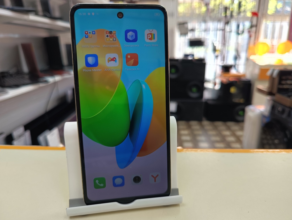 Смартфон Tecno Spark 20C 8/128