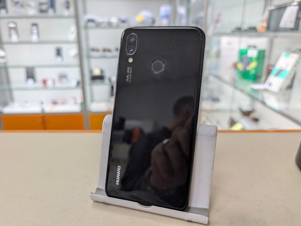Смартфон Huawei P20 Lite 4/64