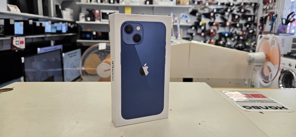 Смартфон Apple iPhone 13 128Gb