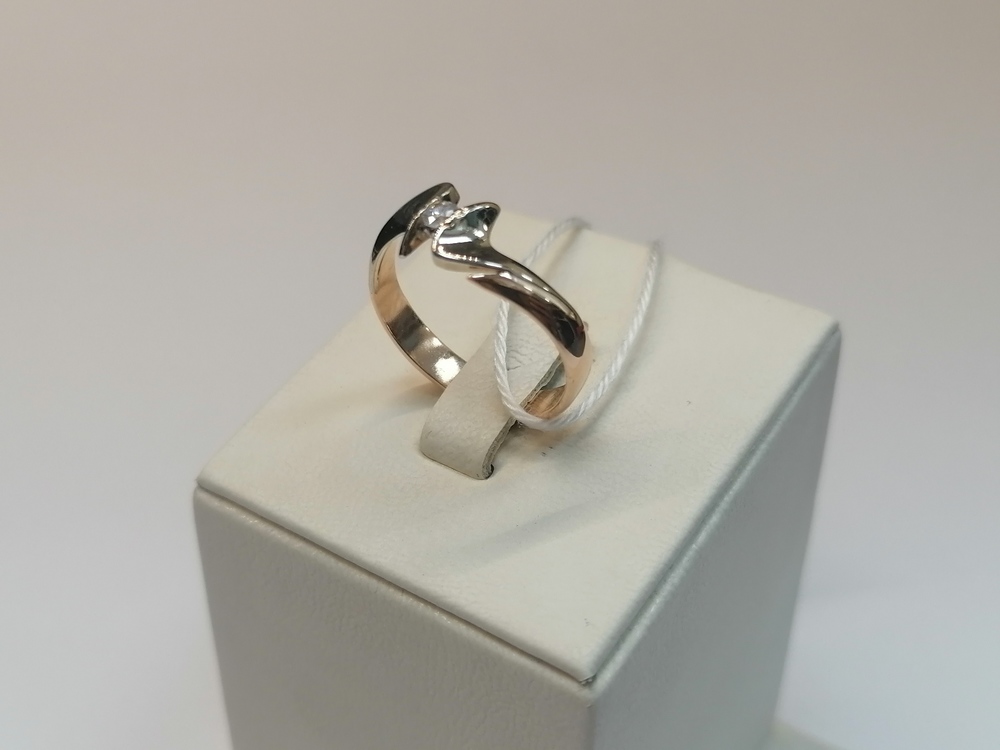 КОЛКМ585 КОЛЬЦО С КАМНЕМ (Au 585)