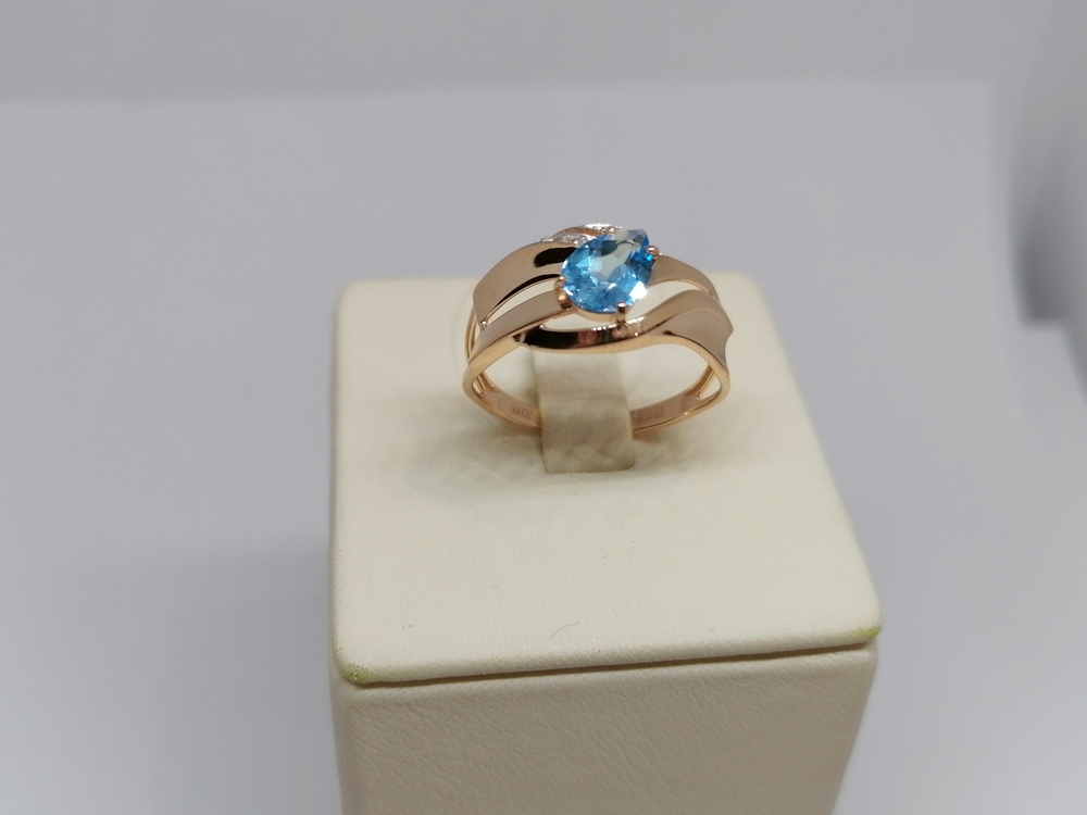 КОЛЬЦО ТОПАЗ с камнями (Au 585)