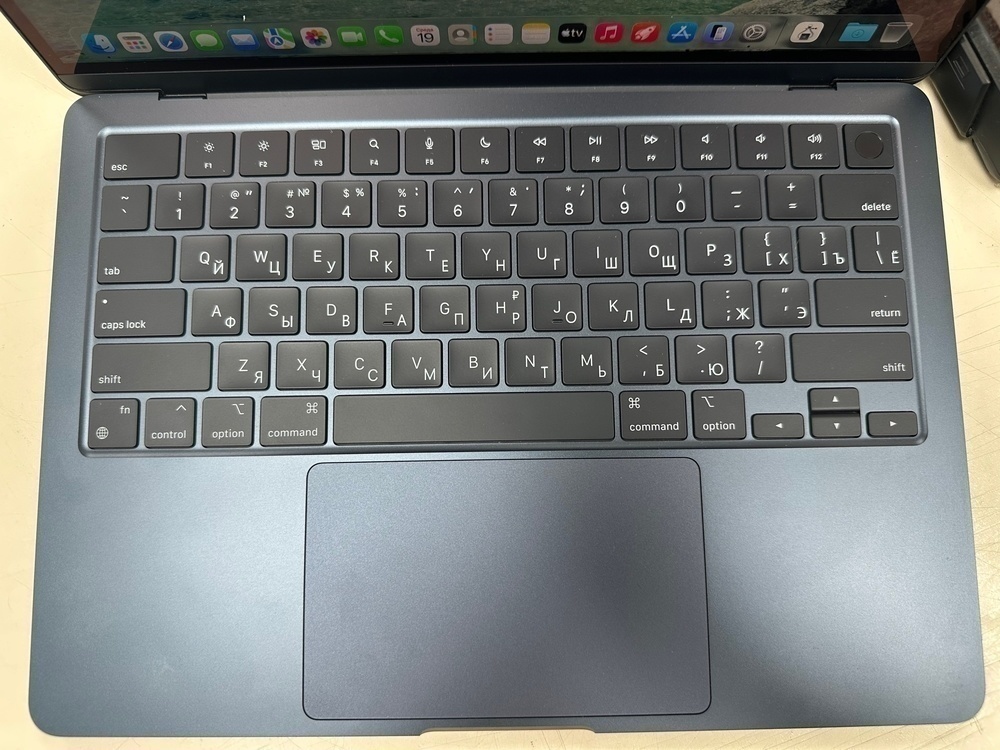 Ноутбук Apple MacBookAir 13 дюймов M2 A2681 (2022)