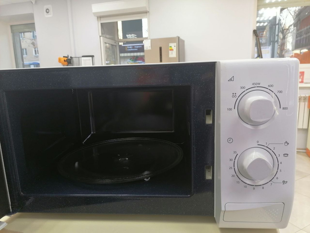 Микроволновая печь Samsung ME83KRW-2