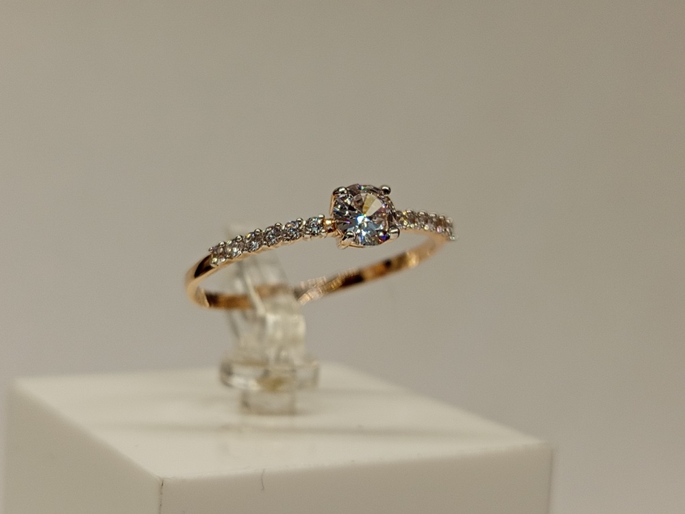 КОЛЬЦО С КАМНЯМИ (Au 585)