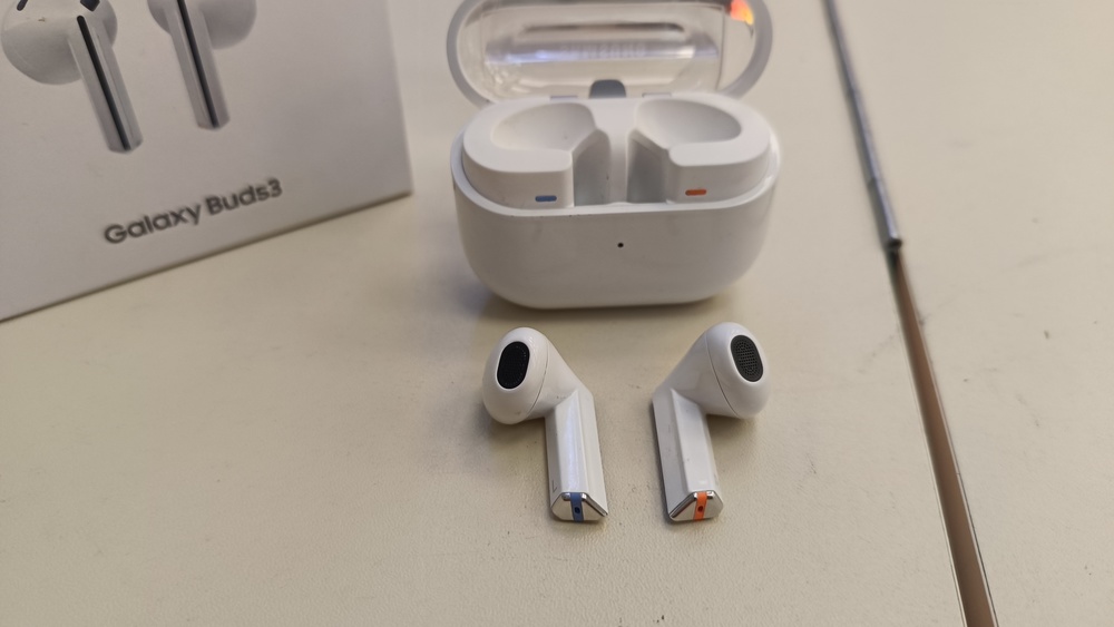 Наушники беспроводные Samsung BUDS 3