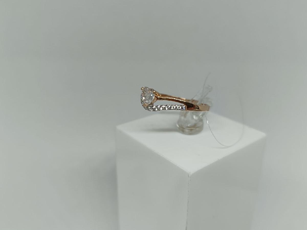 КОЛЬЦО С КАМНЯМИ (Au 585)