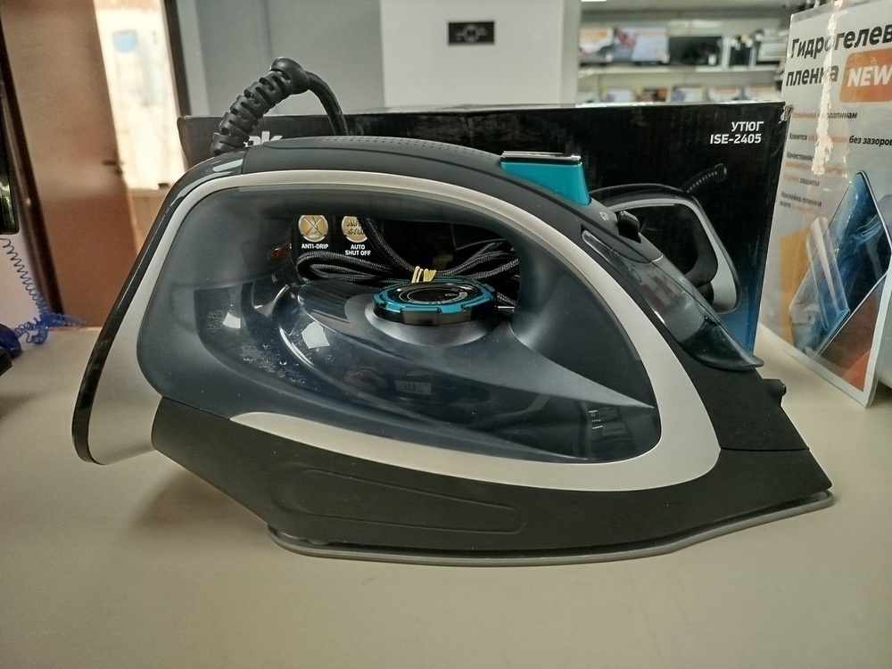 Утюг BBK ISE-2405