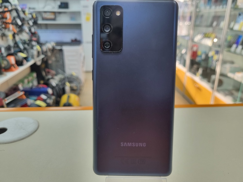 Смартфон Samsung Galaxy S20 FE 6/128